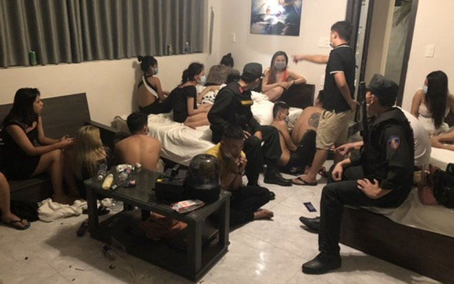 Bình Định: 89 nam, nữ thanh niên thuê resort để chơi ma túy Ảnh 2