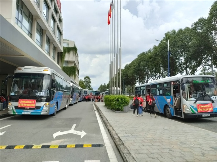 Đoàn chi viện lưu trú tại Khách sạn Becamex