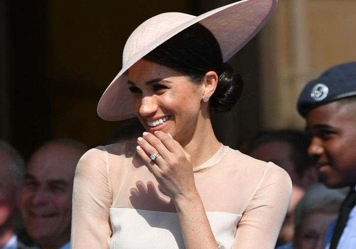 8 lần Harry và Meghan phá vỡ quy tắc Hoàng gia gây chấn động báo giới, fan lắc đầu ngán ngẩm Ảnh 3
