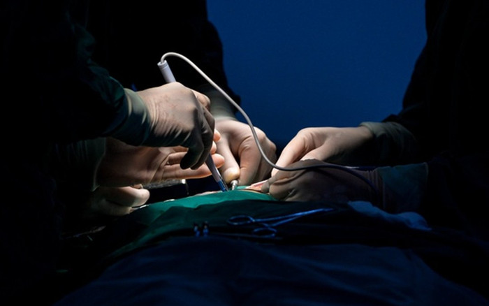 Lời khai của bác sĩ thẩm mỹ chở xác cô gái tử vong khi nâng ngực từ TP.HCM về Trà Vinh Ảnh 2