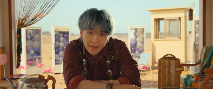 BTS quẩy banh nóc trong 'Permission to Dance': Mấy anh cao bồi trong MV á, ảnh ngon! Ảnh 7