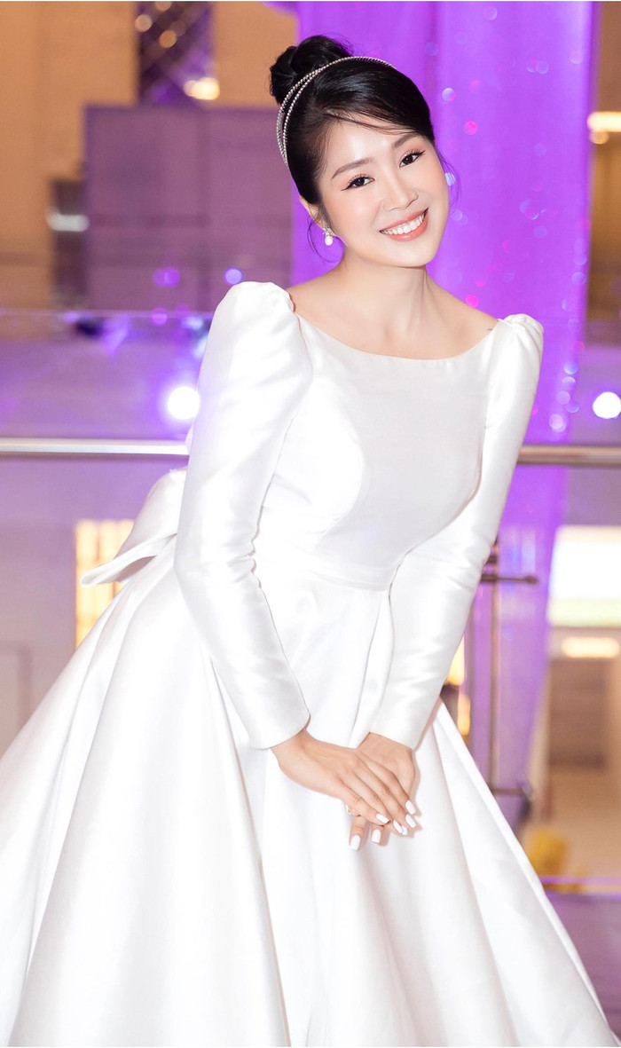 Lê Phương là một nữ diễn viên xinh đẹp và tài năng.