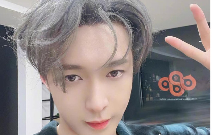 Chỉ với thay đổi nhỏ trong buổi ghi hình Street Dance Of China 4, Trương Nghệ Hưng khiến fan thích thú Ảnh 2