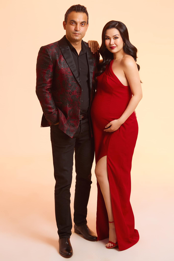 Võ Hạ Trâm và ông xã Ấn Độ.