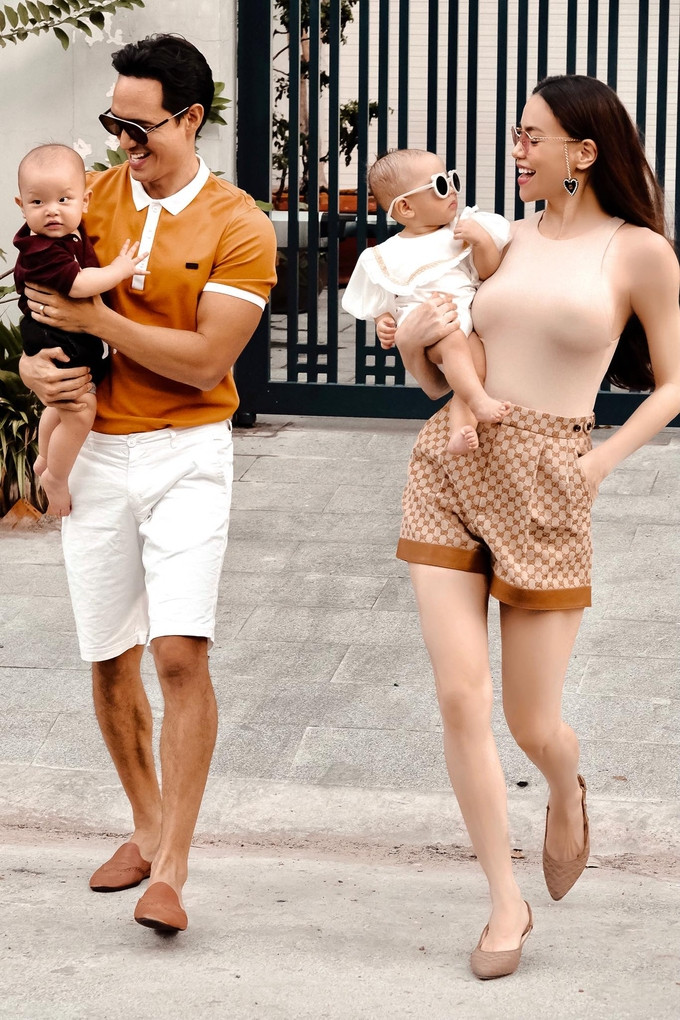 Hà Hồ và Kim Lý trong set đồ xuyệt tông vô cùng ăn ý được đăng tải cách đây vài hôm thu hút sự chú ý