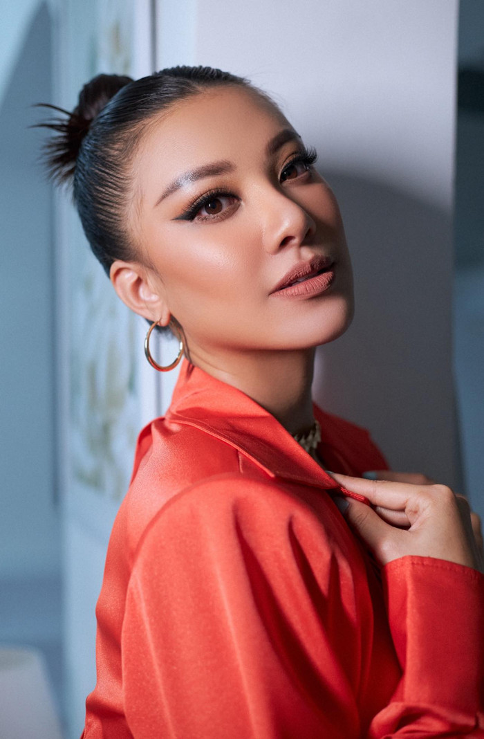 Nhan sắc nóng bỏng của đại diện Kosovo tại Miss Universe 2021: Body Kim Duyên liệu có lép vế? Ảnh 11