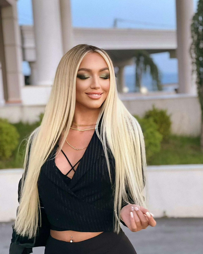 Nhan sắc nóng bỏng của đại diện Kosovo tại Miss Universe 2021: Body Kim Duyên liệu có lép vế? Ảnh 6