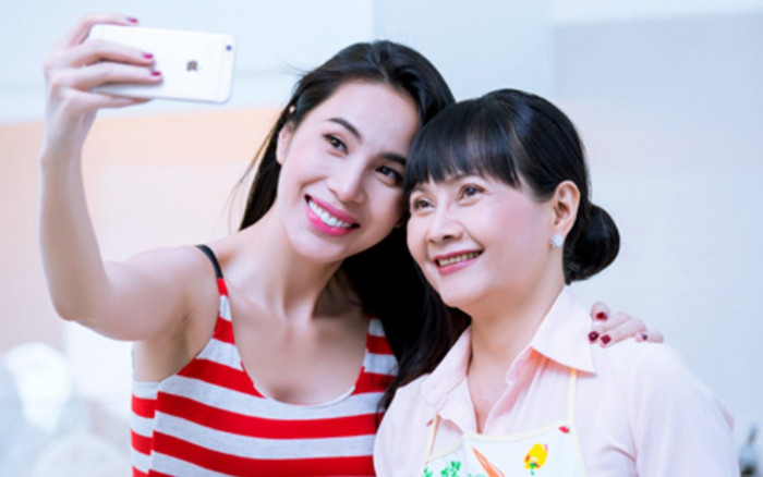 Thủy Tiên tiết lộ hay bị mẹ ruột xin tiền đến chóng mặt nhưng lý do lại gây xúc động Ảnh 2