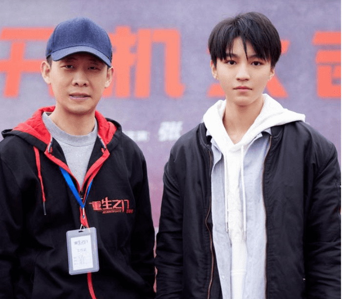 Vương Tuấn Khải lưu luyến rời đoàn phim 'Cánh cửa tái sinh', tạm biệt vai diễn Trang Văn Kiệt Ảnh 6