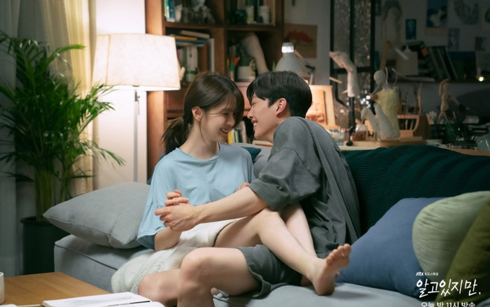 Netizen tranh cãi nảy lửa sau khi tập 4 của 'Nevertheless' lên sóng: 'Chả khác gì coi phim người lớn' Ảnh 2