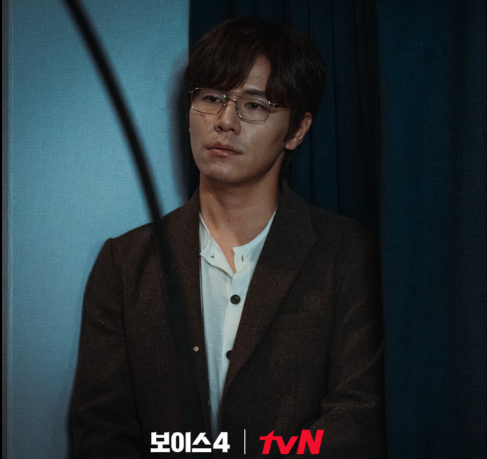 Sau màn cameo trong 'Hospital Playlist', Lee Kyu Hyung lại gây tá hỏa với vai sát nhân trong 'Voice 4' Ảnh 6