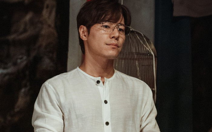 Sau màn cameo trong 'Hospital Playlist', Lee Kyu Hyung lại gây tá hỏa với vai sát nhân trong 'Voice 4' Ảnh 2