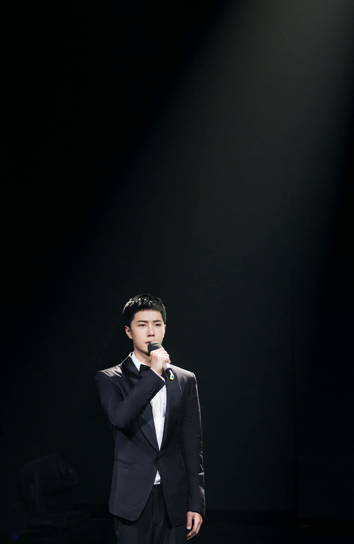 Đến cả Vương Nhất Bác cũng không thể thoát khỏi trend 'chị ong nâu'? Ảnh 4