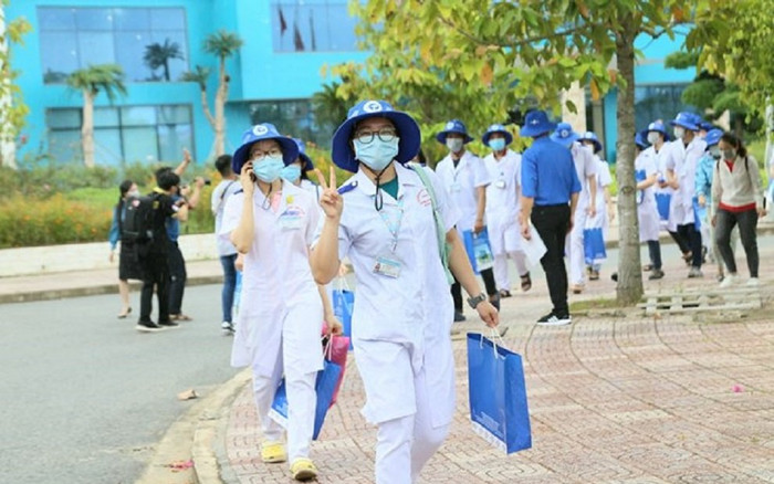 100 cán bộ, sinh viên Trường Đại học Y dược Cần Thơ hỗ trợ Vĩnh Long Ảnh 2