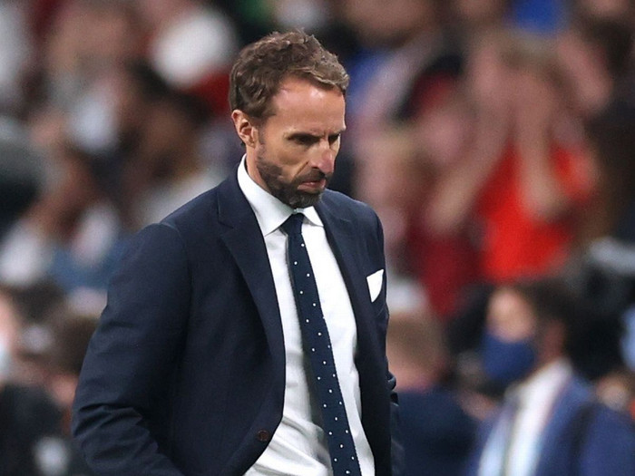 HLV Southgate: 'Đó là lỗi của tôi, trách nhiệm hoàn toàn thuộc về tôi' Ảnh 2