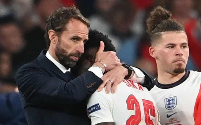 Ý vô địch EURO 2020: Bóng đá đến Rome vì màn thay người 'thảm họa'! Ảnh 2