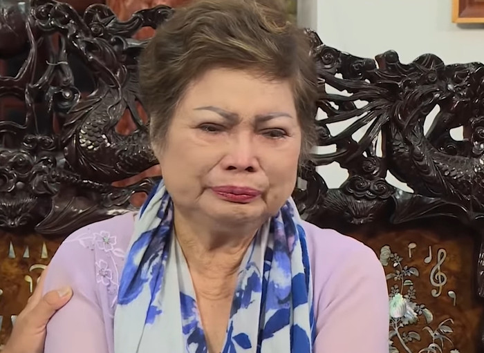 Mẹ của Ngọc Sơn từng bày tỏ sự trăn trở vì con trai lo công việc, không lập gia đình.
