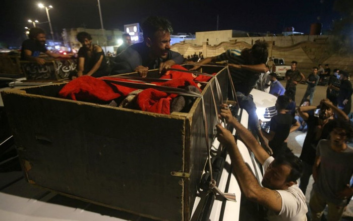 Cháy bệnh viện điều trị Covid-19 ở Iraq làm ít nhất 41 người chết: Người thân khóc nghẹn Ảnh 2