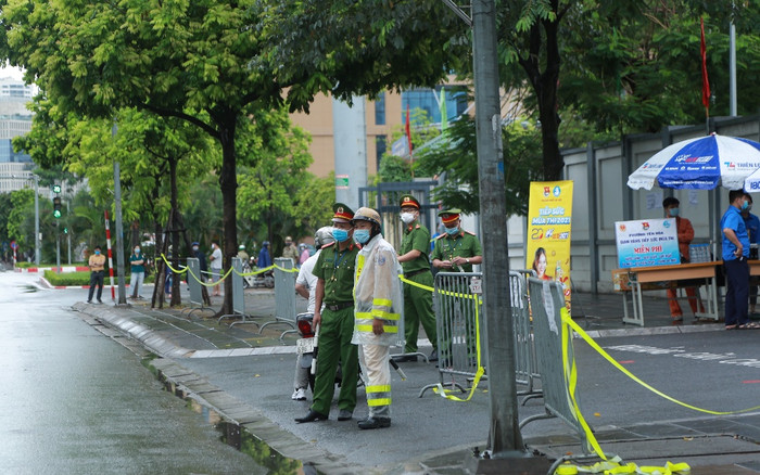 Địa điểm cụ thể 22 chốt tại các cửa ngõ, kiểm soát toàn bộ người dân ra vào Thủ đô Hà Nội Ảnh 2