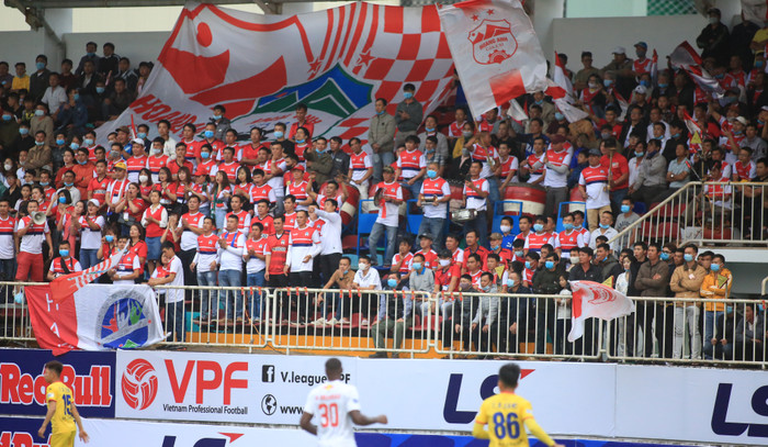 Nếu V.League 2021 phải dừng thì CĐV HAGL sẽ rất buồn.