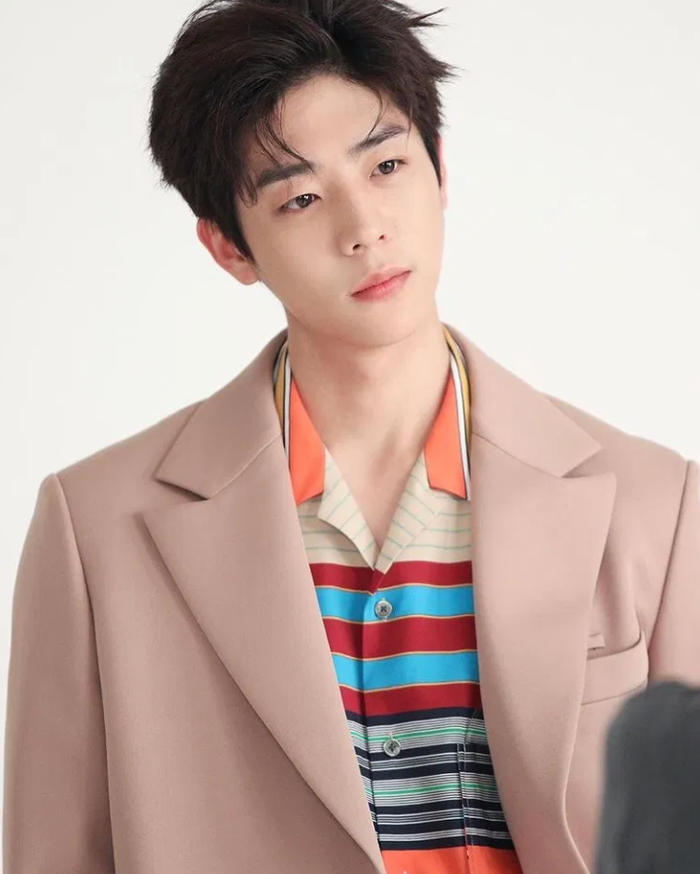 Nam phụ Nevertheless: Từ 'tỏ tình' Park Shin Hye thất bại nay quay ra 'tán tỉnh' Han So Hee Ảnh 12