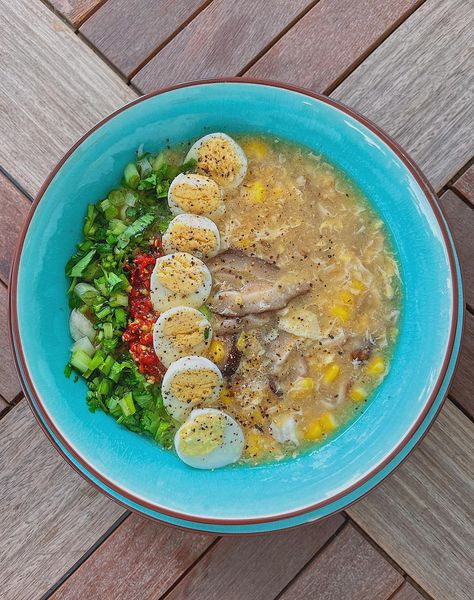 Súp cua nấu cùng trứng và thịt gà chất lượng như khách sạn 5 sao