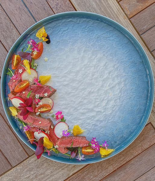 Chef Lan Khuê trổ tài Steak bò áp chảo bày biện đẹp đến đắm say