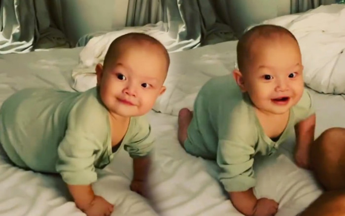 Cưng xỉu trước khoảnh khắc Leon 'nịnh' ba Kim Lý trước khi ngủ Ảnh 2