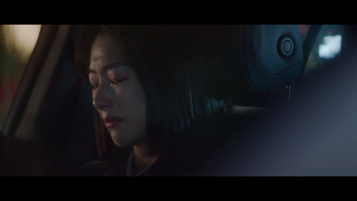 Ik Sun đau lòng bật khóc nức nở khi thấy Jun Wan.