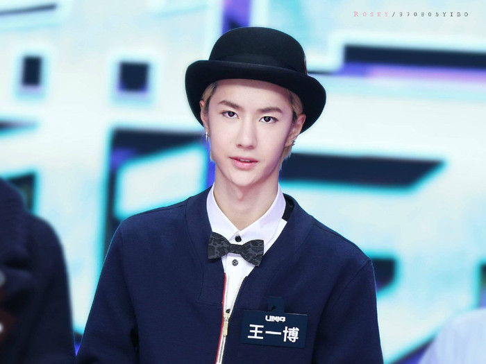 Vương Nhất Bác bị fan cuồng gắn thiết bị theo dõi, công ty lập tức có động thái xử lý Ảnh 11