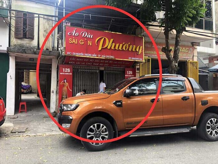 Lực lượng chức năng đã phong toả một căn nhà ở TP Hải Dương để phục vụ công tác điều tra.