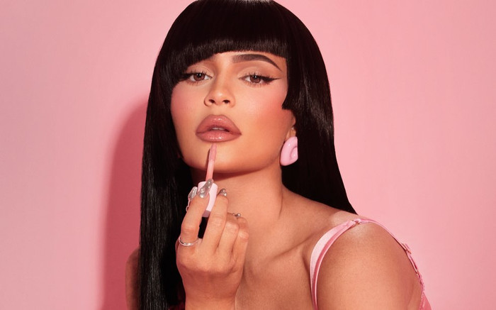 Kylie Jenner 'tái khai trương' thương hiệu mỹ phẩm tỷ đô Ảnh 2