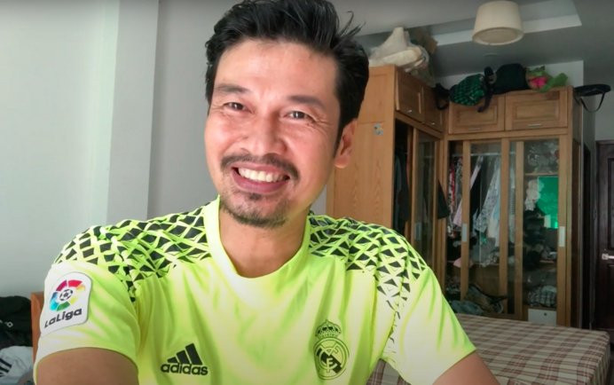 Bị mỉa mai không hỗ trợ chống dịch, NS Tiết Cương: 'Tôi ở nhà chấp hành chỉ thị rồi muốn sao nữa!' Ảnh 2