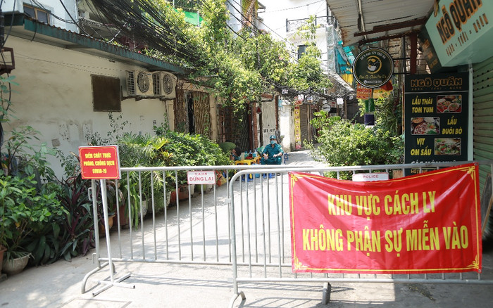 Hà Nội phong tỏa hàng loạt địa điểm sau khi ghi nhận 13 ca mắc Covid-19, liên quan nhiều chùm ca bệnh Ảnh 2