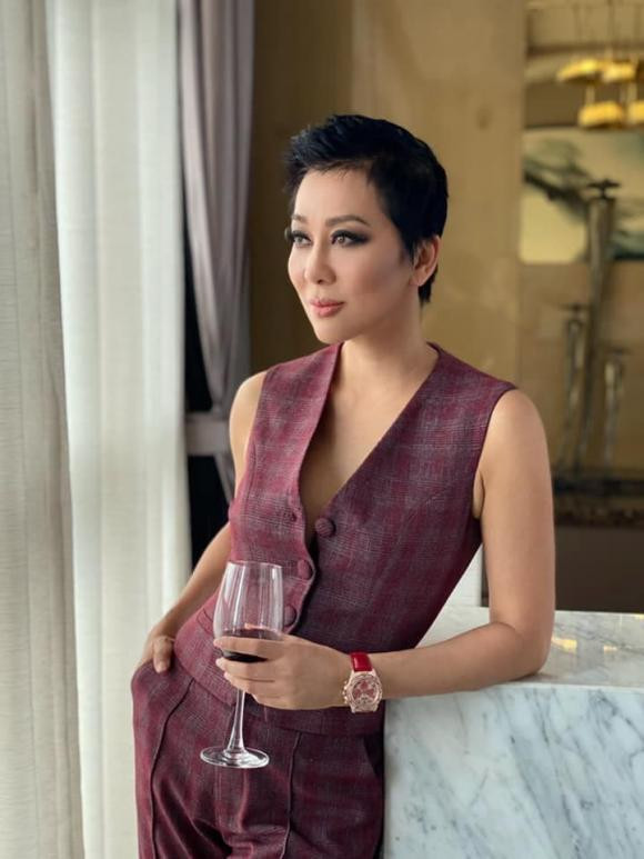 MC Kỳ Duyên 'bật lại' anti-fan vì bị chê 'già mà thích khoe hàng', né tránh không về nước hỗ trợ từ thiện Ảnh 8