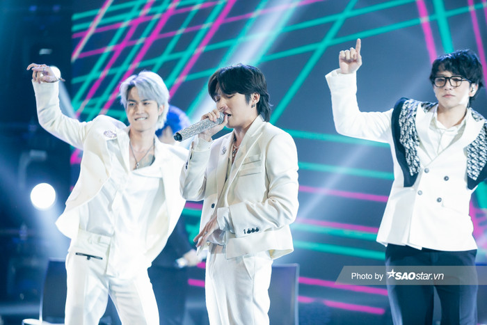 Uni5 sẽ mang đến bản phối mới Cha già rồi đúng không?