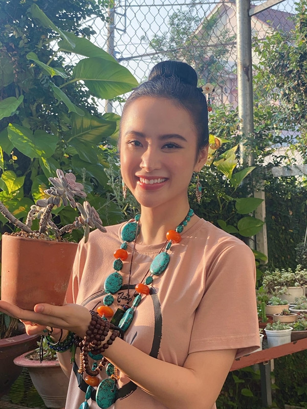 Chia sẻ thông tin chữa bệnh ung thư bằng cách 'nói chuyện với khối u', Angela Phương Trinh gây tranh cãi Ảnh 7