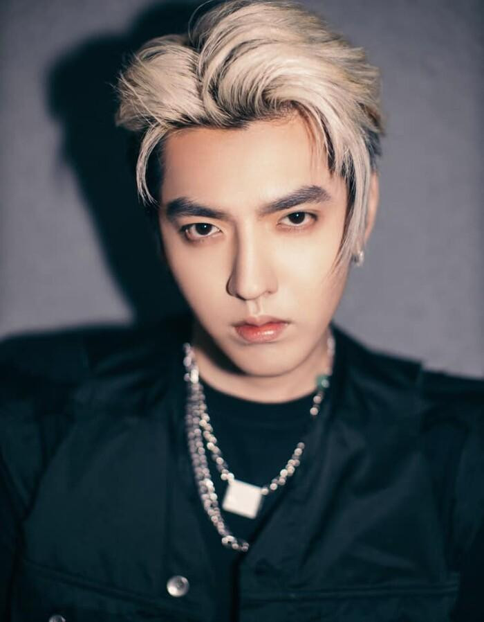 Ngô Diệc Phàm dùng tiền để 'thương lượng' với tình cũ.