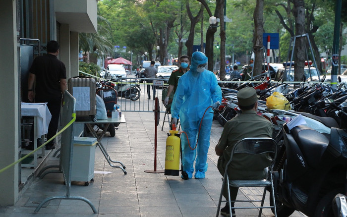 Hà Nội: Thêm 12 ca dương tính SARS-CoV-2, trong số đó 2 ca chưa rõ nguồn lây Ảnh 2