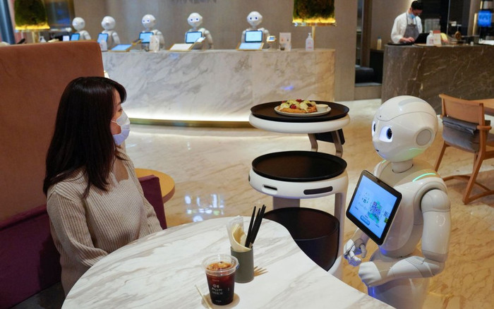 Nhân viên robot 'trễ nải' bị chủ... sa thải Ảnh 2