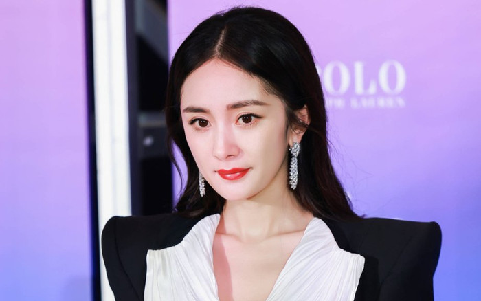 Giả vờ nói chia tay để lấy lòng fan, Dương Mịch lại bị phát hiện mặc đồ đôi với Ngụy Đại Huân Ảnh 2