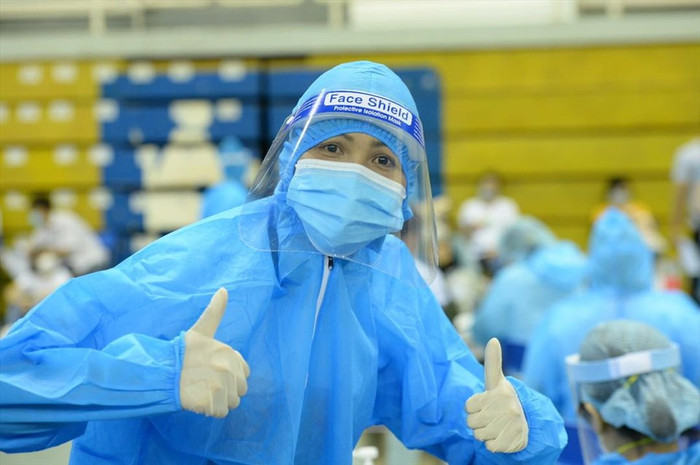 Hoa hậu H'hen Niê tham gia vào công tác điều phối trong đợt tiêm vắc xin ngừa Covid-19 vừa qua