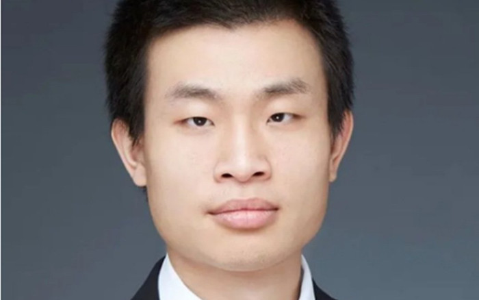 Thiên tài toán học bị gọi là 'đồ ngốc' nổi tiếng trên mạng xã hội sau đoạn phỏng vấn ngẫu nhiên Ảnh 2