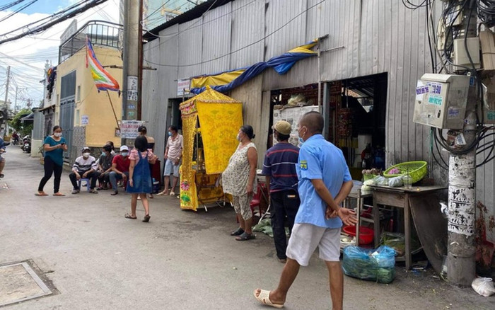 Án mạng đau lòng ở TP Thủ Đức: Cha nhậu xỉn đánh con trai tâm thần, bị con đâm tử vong tại chỗ Ảnh 2