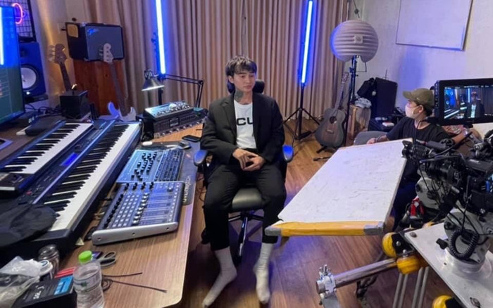 Đạt G lần đầu lộ diện sau clip nghi vấn 'đi đường quyền' với Du Uyên: Khuôn mặt buồn bã, hốc hác Ảnh 2