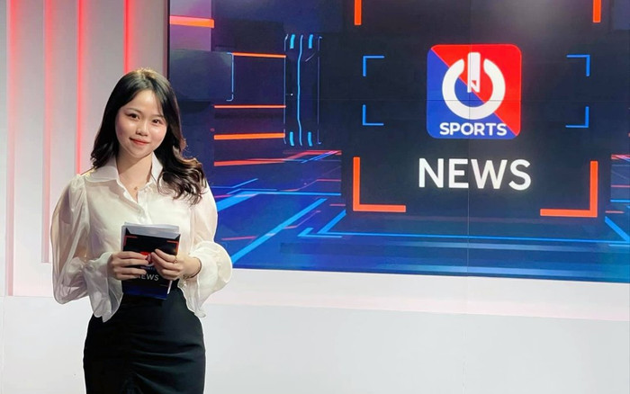 Huỳnh Anh trở thành BTV thể thao, fan réo tên Quang Hải Ảnh 2