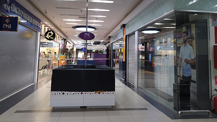 Toàn bộ mặt hàng không thiết yếu đã dừng hoạt động.