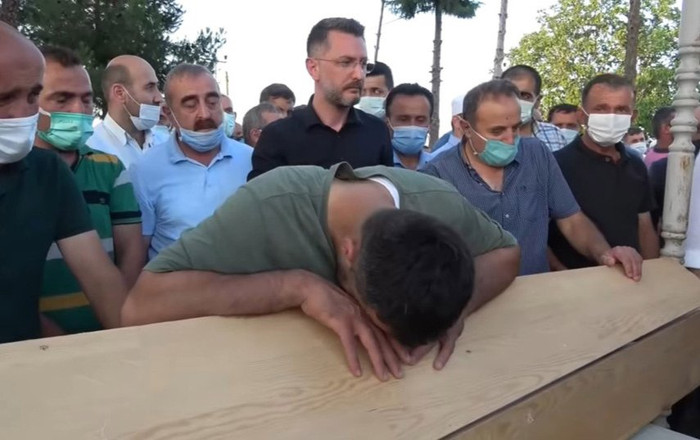 Tiệc sinh nhật bé trai 3 tuổi biến thành đám tang tập thể, cảnh tượng hiện trường làm nhiều người xót xa Ảnh 2