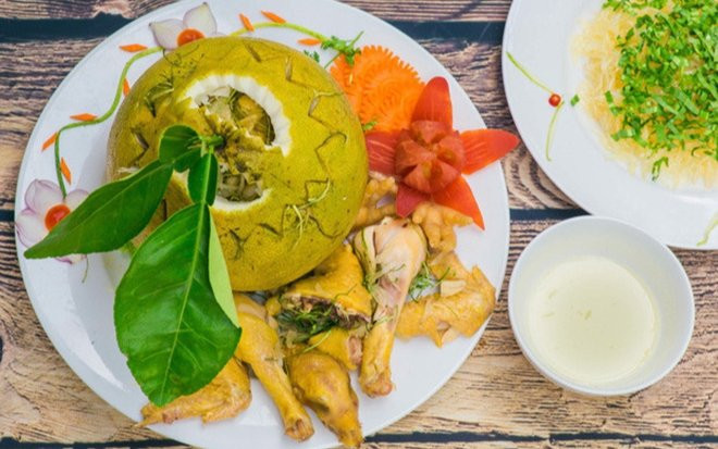 Gà hấp bưởi: Món đặc sản độc đáo, ăn là ghiền của người Đồng Nai Ảnh 2