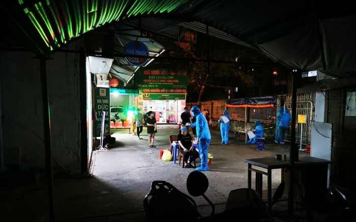 Hà Nội: Đình chỉ hoạt động kinh doanh dược tại nhà thuốc Đức Tâm sau khi ghi nhận 17 ca mắc Covid-19 Ảnh 2